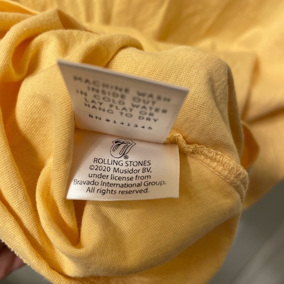 Daydreamer Yellow Rolling Stones Floral Tongue Tee - Picture 6 of 7